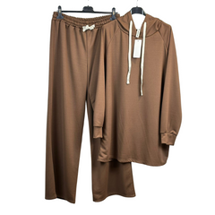 Maglione e pantaloni eleganti